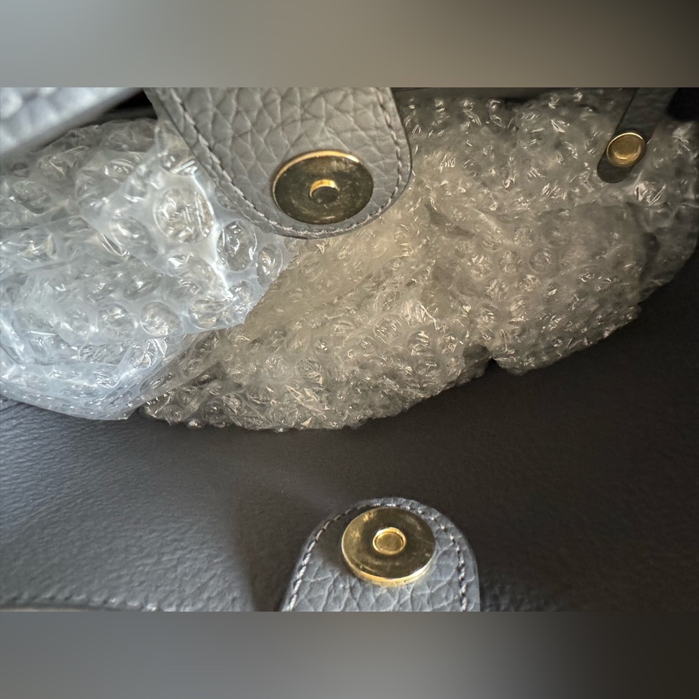 Cuyana Linea Bucket Bag in Charcoal Pebbled Leather - Picture 10 of 13